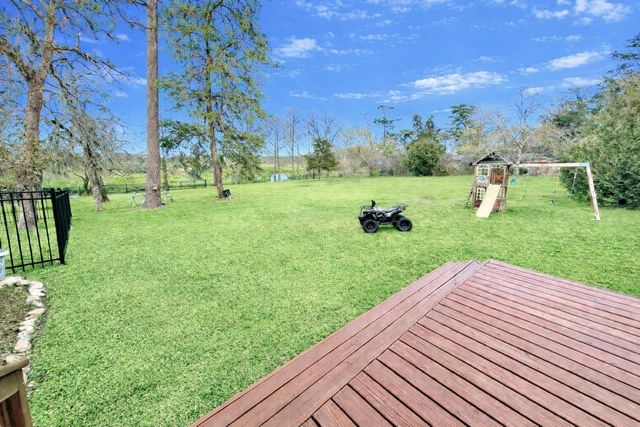 510 N Shadowbend Avenue, Friendswood, TX 77546