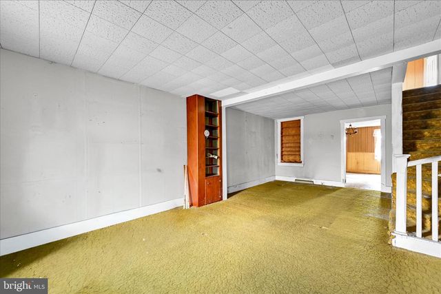 216 E DONEGAL ST, Mount Joy, PA 17552