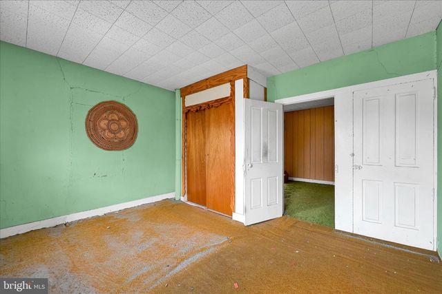 216 E DONEGAL ST, Mount Joy, PA 17552