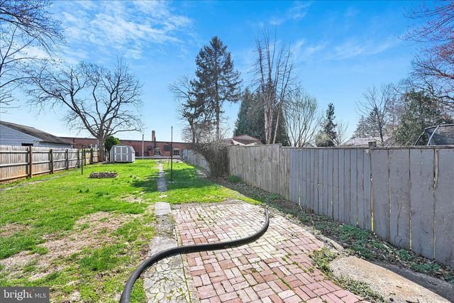 216 E DONEGAL ST, Mount Joy, PA 17552