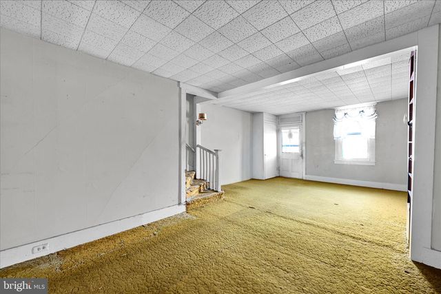 216 E DONEGAL ST, Mount Joy, PA 17552