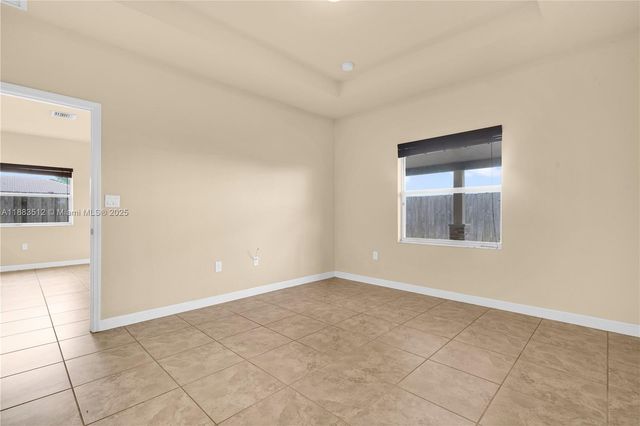 2401 NE 4th St, Homestead, FL 33033