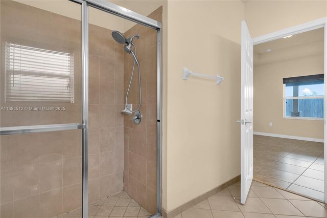 2401 NE 4th St, Homestead, FL 33033