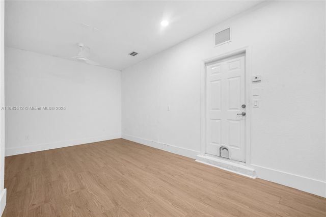 2401 NE 4th St, Homestead, FL 33033