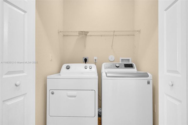 2401 NE 4th St, Homestead, FL 33033