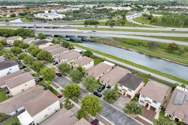 2401 NE 4th St, Homestead, FL 33033