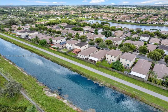 2401 NE 4th St, Homestead, FL 33033