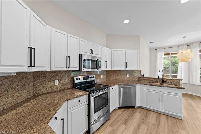 168 Livermore LN, Naples, FL 34119