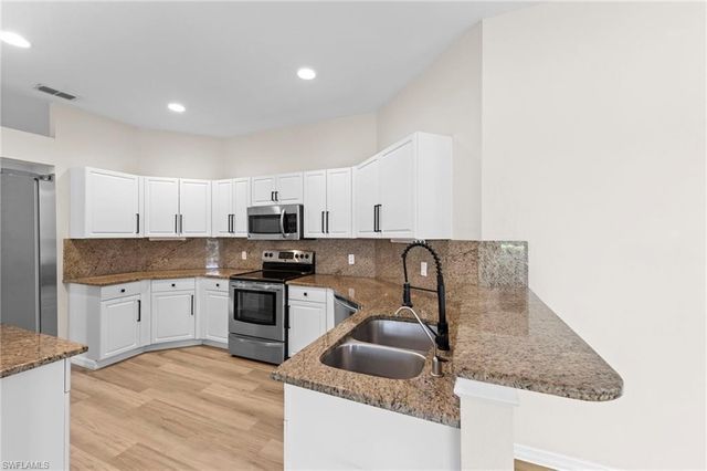 168 Livermore LN, Naples, FL 34119