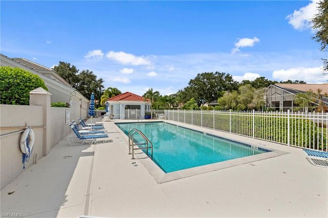 168 Livermore LN, Naples, FL 34119