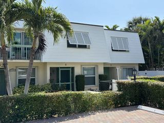 842 SE 19th Avenue 102, Deerfield Beach, FL 33441