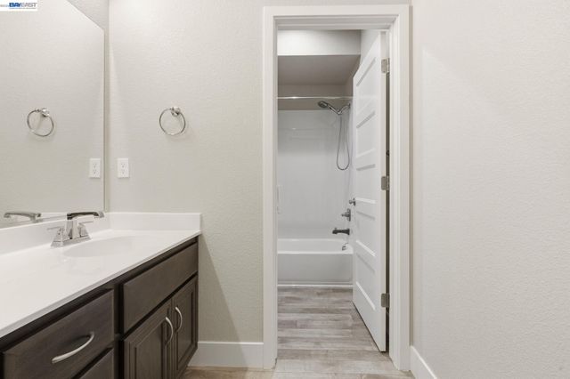 2394 Bharvani Ave, Manteca, CA 95337