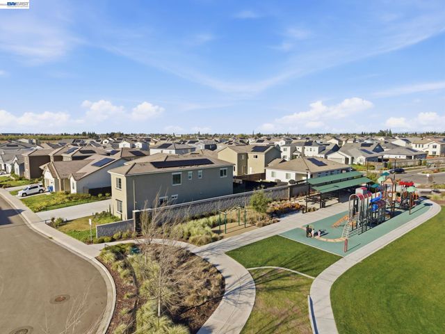 2394 Bharvani Ave, Manteca, CA 95337