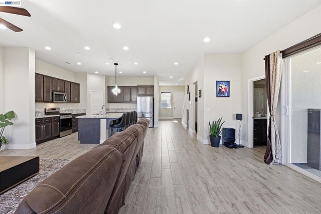 2394 Bharvani Ave, Manteca, CA 95337