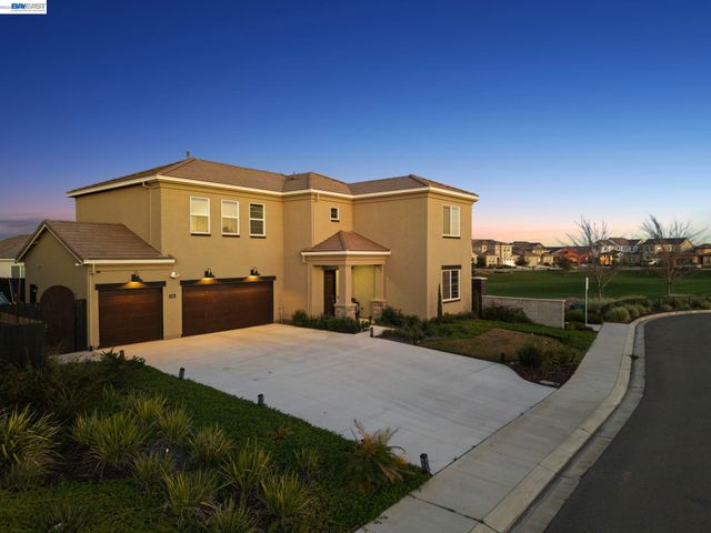 2394 Bharvani Ave, Manteca, CA 95337