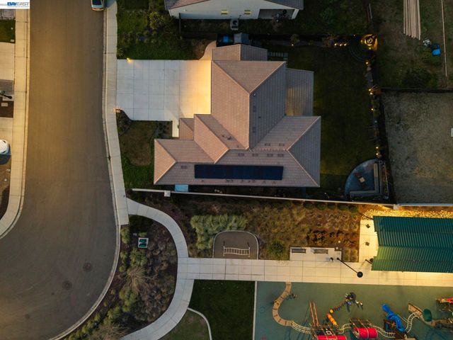 2394 Bharvani Ave, Manteca, CA 95337