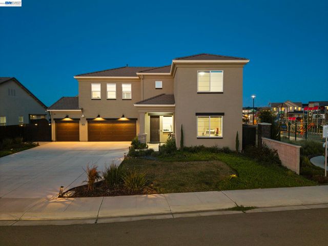 2394 Bharvani Ave, Manteca, CA 95337