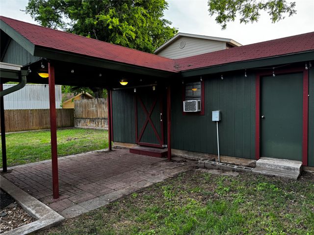 484 S First Avenue, Stephenville, TX 76401