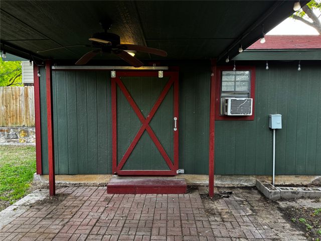 484 S First Avenue, Stephenville, TX 76401