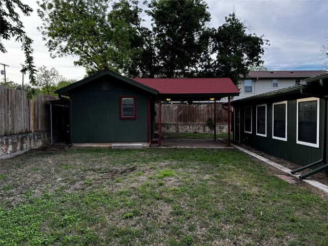 484 S First Avenue, Stephenville, TX 76401