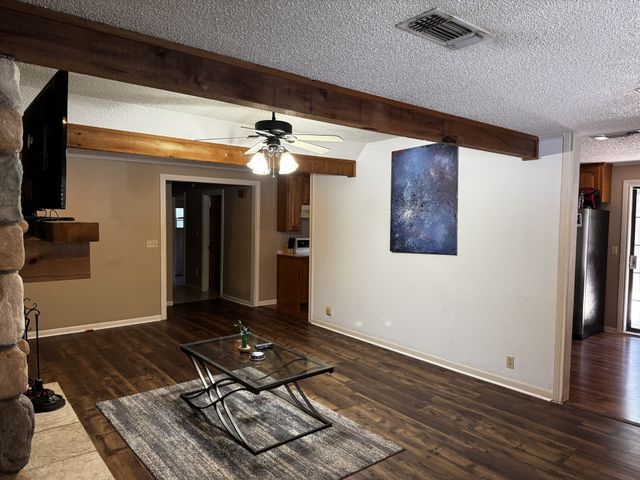 484 S First Avenue, Stephenville, TX 76401