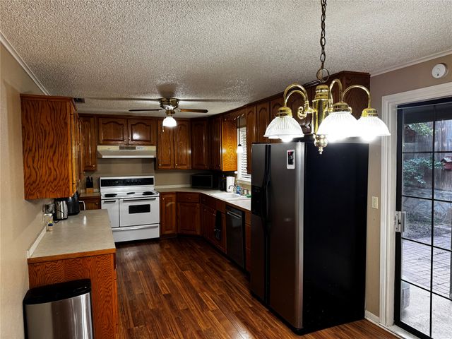 484 S First Avenue, Stephenville, TX 76401