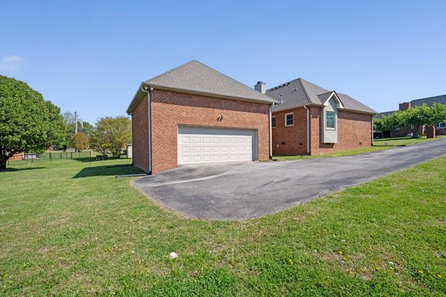 1118 Jessica Dr, Lebanon, TN 37087