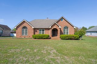 1118 Jessica Dr, Lebanon, TN 37087