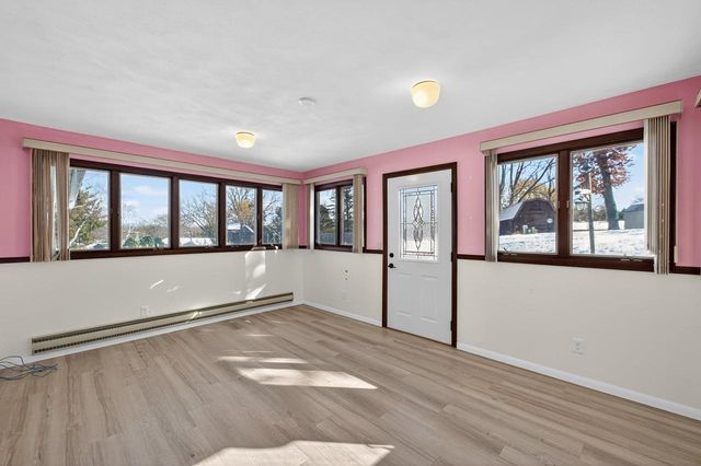 122 Hillside Circle, New Glarus, WI 53574