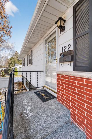 122 Hillside Circle, New Glarus, WI 53574