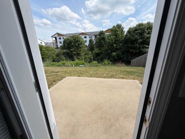 2460 Feathersound Way, Lexington, KY 40511