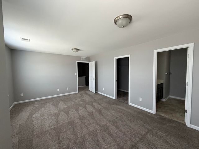 2460 Feathersound Way, Lexington, KY 40511
