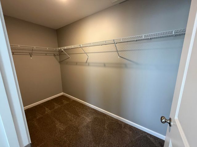 2460 Feathersound Way, Lexington, KY 40511