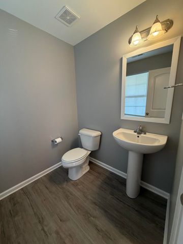 2460 Feathersound Way, Lexington, KY 40511