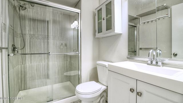 78 Wyndham Place 129, Robbinsville, NJ 08691