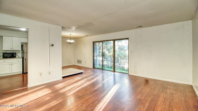 78 Wyndham Place 129, Robbinsville, NJ 08691