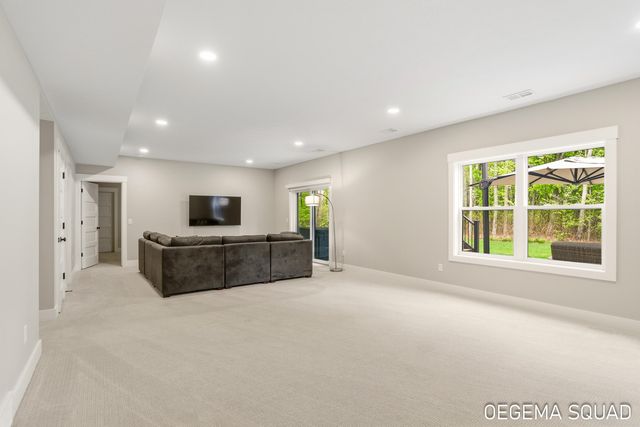 5391 Eagle Pass Drive, Blendon Twp, MI 49426