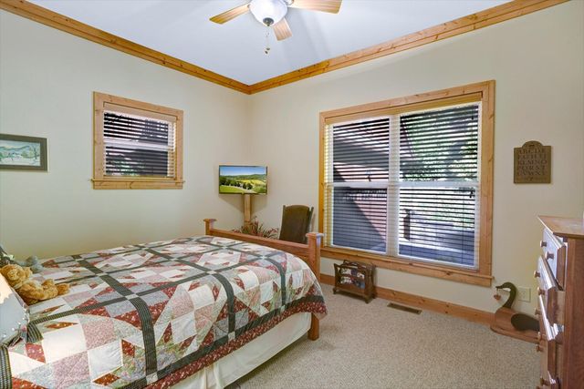 7031 Black Bear Trail, Hiawassee, GA 30546