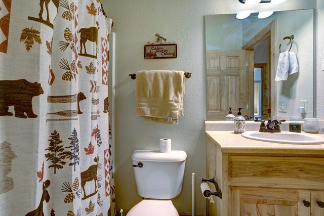 7031 Black Bear Trail, Hiawassee, GA 30546