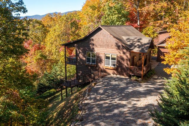7031 Black Bear Trail, Hiawassee, GA 30546