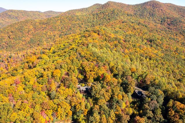 7031 Black Bear Trail, Hiawassee, GA 30546