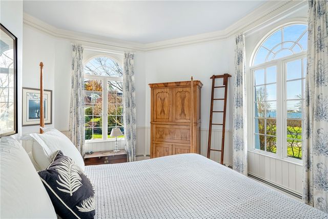 2 Harbor View Drive, Newport, RI 02840