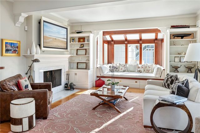 2 Harbor View Drive, Newport, RI 02840