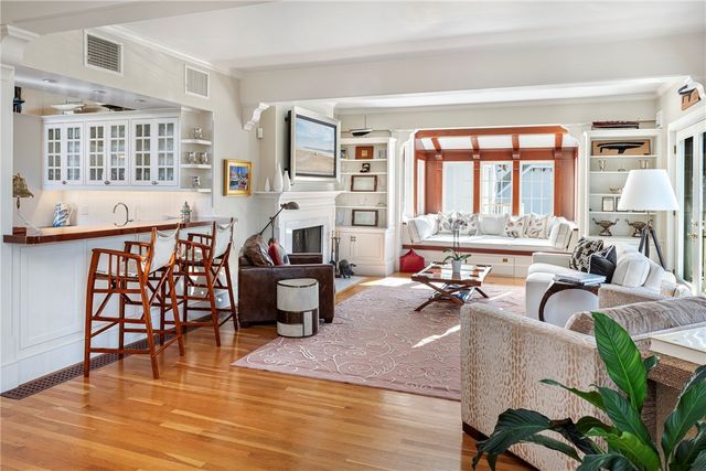 2 Harbor View Drive, Newport, RI 02840