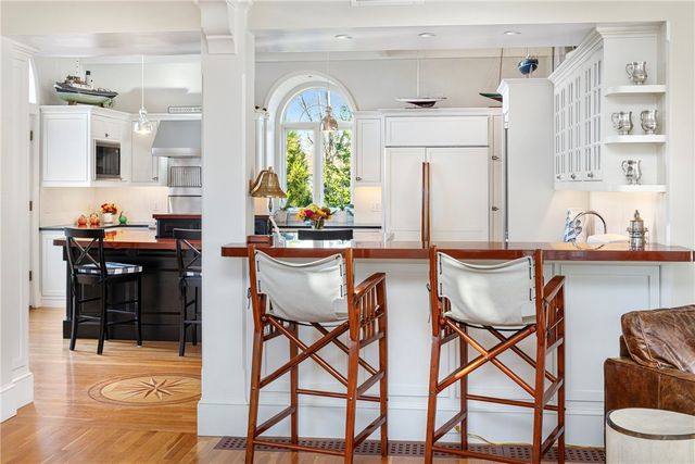 2 Harbor View Drive, Newport, RI 02840