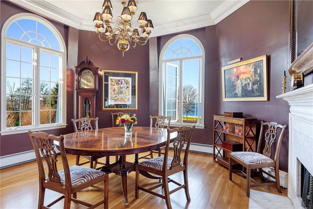 2 Harbor View Drive, Newport, RI 02840