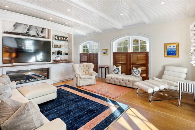 2 Harbor View Drive, Newport, RI 02840