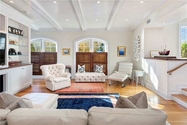 2 Harbor View Drive, Newport, RI 02840