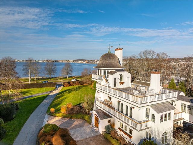 2 Harbor View Drive, Newport, RI 02840