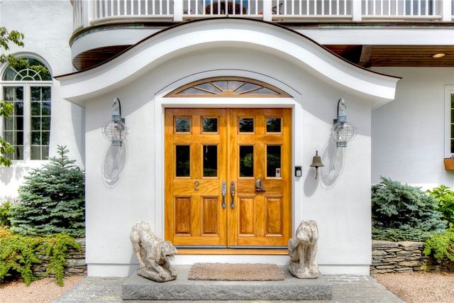 2 Harbor View Drive, Newport, RI 02840